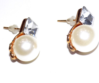 

Jewels Kafe Pearls Alloy Stud Earring