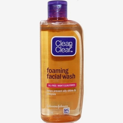 

Clean & Clear Essentials Self Foaming Facial Wash Face Wash(150 ml)