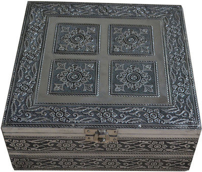 

Pc Art International Showpiece Gift Set