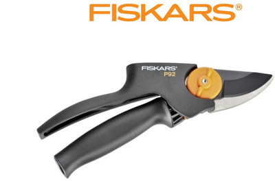 

Fiskars F111520 Garden Tool Kit(1 Tools)