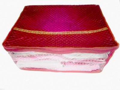 

Motherland Designer Quilted Satin Maroon Saree Cover MLQSC(Maroon)