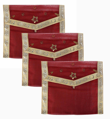 

SuiDhaga Saree Packing Cover Lifafa Style (3 pcs) Saree Packing Cover Lifafa Style (3 pcs) SD049C(Maroon)