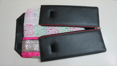 

Borse Saree Case Saree Case(Red, Black)