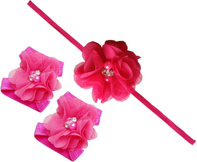 

AkinosKIDS Newborn Soft Diamond Pearl Flower Rosset Barefoot Sandal Shoe set. Hair Accessory Set(Pink)