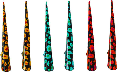 

Trendy Nuts Stylish Lady Back Pin(Multicolor)