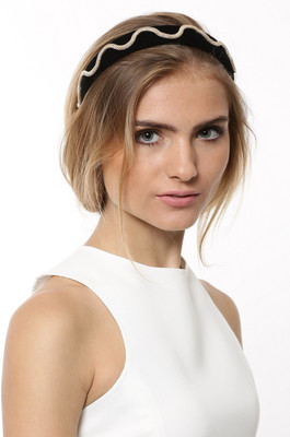 

Hair Drama Company Hair Drama Black Velvet Headband Head Band(Black)