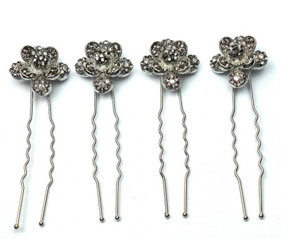 

Glitters Online Blackish Silver Colour American Diamond Hair Pin(Black)