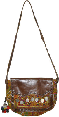 

Lal Haveli Women Casual Yellow Genuine Leather Shoulder Bag