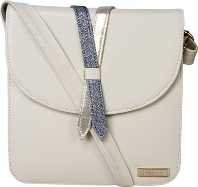 

Horra Hand-held Bag(Beige)