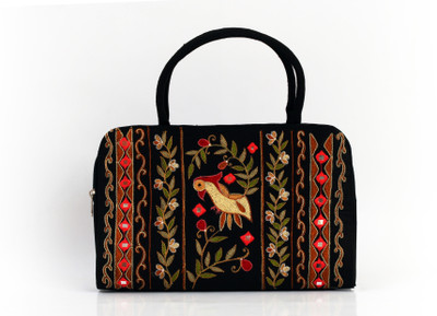 

Soulful Threads Hand-held Bag(Black)