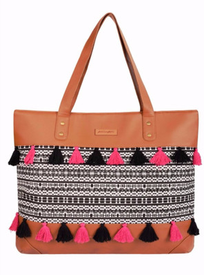 

Kanvas Katha Tote(Multicolor)