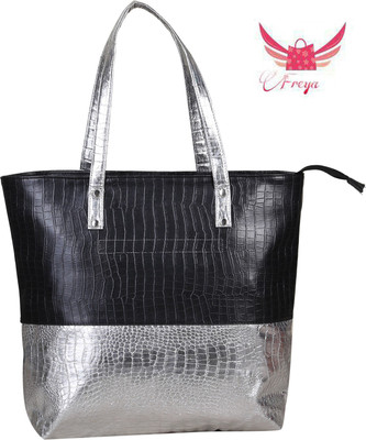 

Freya Hand-held Bag(Black, Silver)