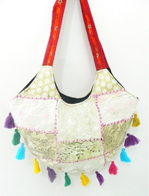 

Indias Creation Tote(Multicolor)
