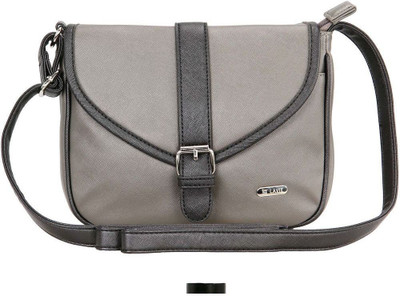 

Lavie Shoulder Bag