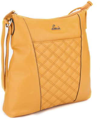 

Lavie Hand-held Bag(Orange)