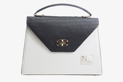 

Rivet Hand-held Bag(Black, White)