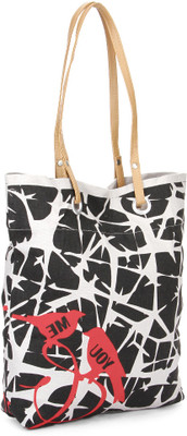 

Kanvas Katha Tote(Multicolor)