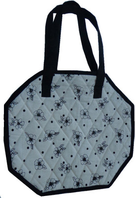 

Adt Saral Hand-held Bag(White, Black), Black;white
