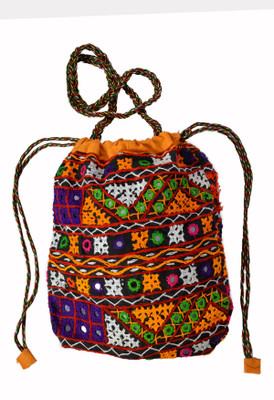 

Tabu Hand-held Bag(Multicolor)