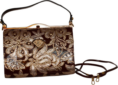 

Tanishka Exports Messenger Bag(Maroon)