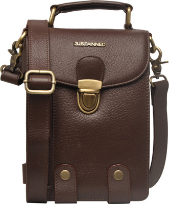 

Justanned Messenger Bag(Brown)