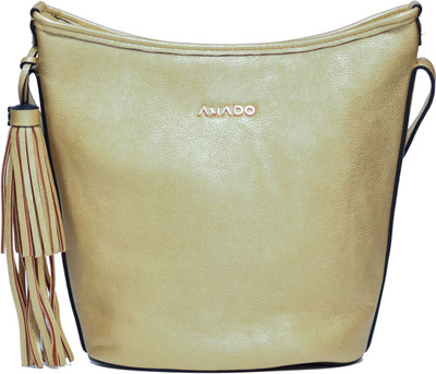 

Amado Shoulder Bag(Gold)