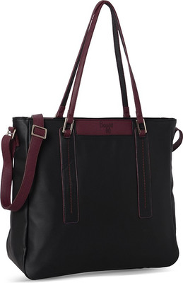 

Baggit Shoulder Bag(Black)
