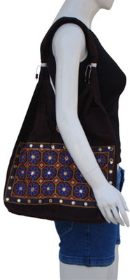 

The Living Craft Shoulder Bag(Brown)