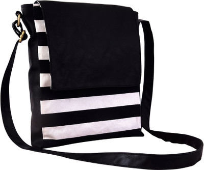 

Ayeshu Shoulder Bag(White, Black), Black;white