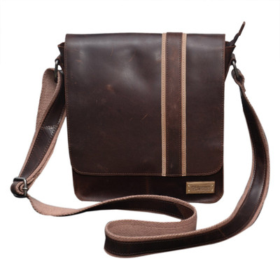 

Le Craf Messenger Bag(Brown)