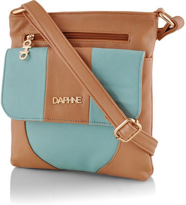

Daphne Hand-held Bag(Brown)