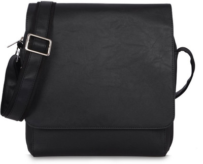 

Baggit Messenger Bag(Black)