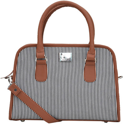 

Rivet Hand-held Bag(Multicolor)