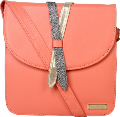 

Horra Hand-held Bag(Multicolor)
