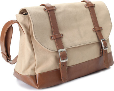 

United Colors of Benetton. Hand-held Bag(Beige, Brown)