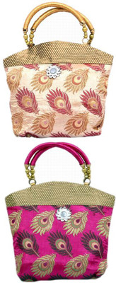 

Maheshwari Messenger Bag(Multicolor)