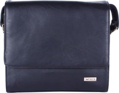 

Bern Hand-held Bag(Black)