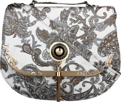 

Ayeshu Satchel(White)