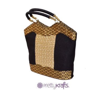 

Pretty Krafts Hand-held Bag(Black)