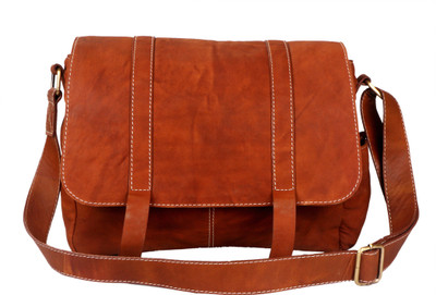

Romari Messenger Bag(Tan)