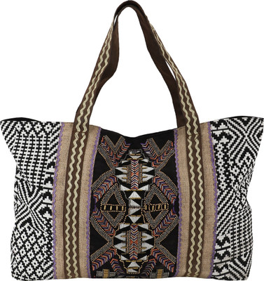 

Viga Design Studio Shoulder Bag(Black, White)
