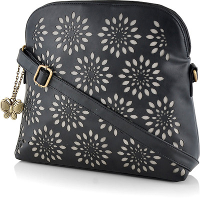 

Butterflies Shoulder Bag(Black)