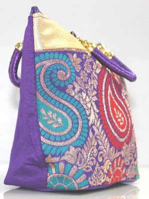 

Shalaka Designs Messenger Bag(Purple)