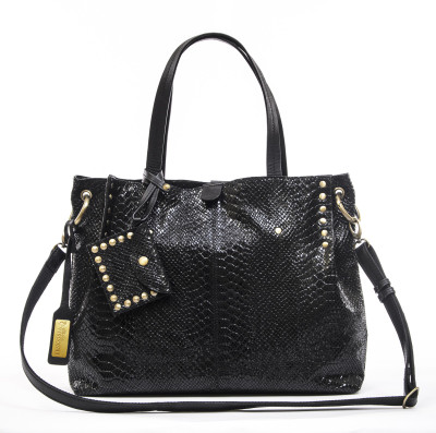 

Sophia Visconti Shoulder Bag(Black)