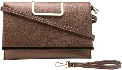

Elespry Sling Bag(Gold)
