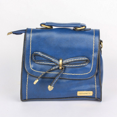 

Hepburnette Hand-held Bag(Blue)