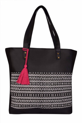 

Kanvas Katha Tote(Black, White)