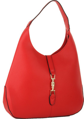 

Alvaro Hobo(Red)
