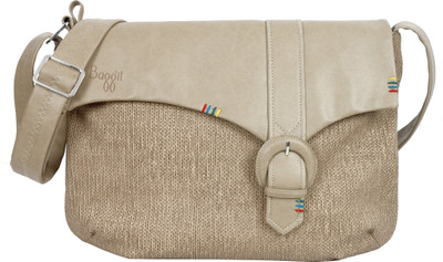 

Baggit Messenger Bag(Beige)