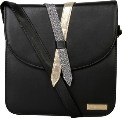 Horra Hand-held Bag(Black)